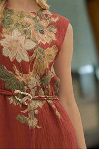 Entro - Floral Sleeveless Midi Dress