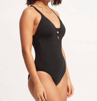 V One Piece