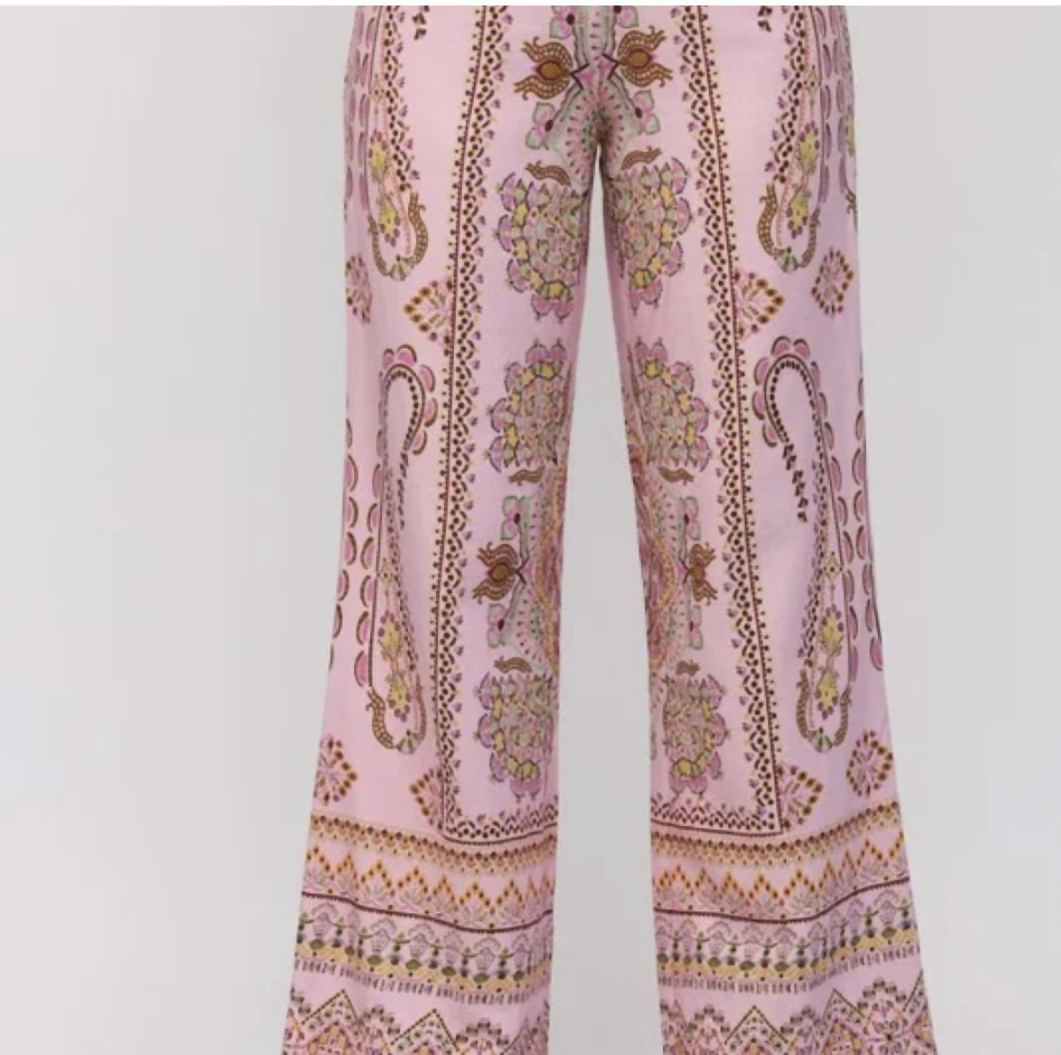 Fate - Boarder print pants