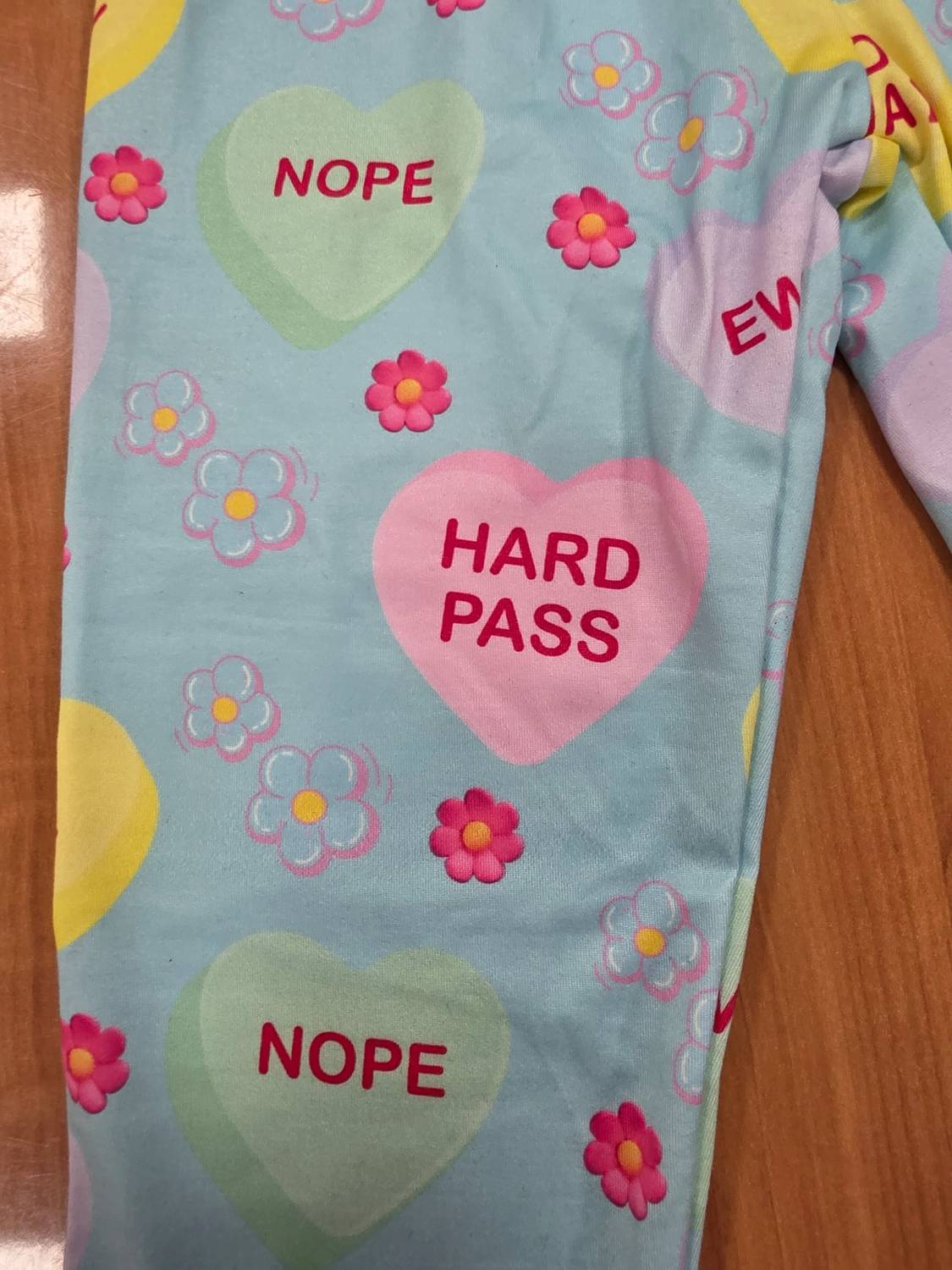 Bubbabeans - Women's Conversation Heart Leggings