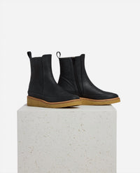 COCLICO Women's Hip Leather Boot in disco black - women's shoe - detail view