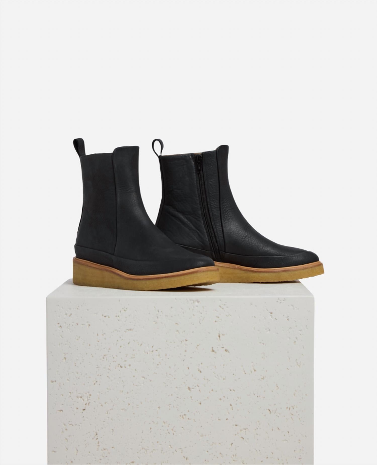 COCLICO Women's Hip Leather Boot in disco black - women's shoe - detail view