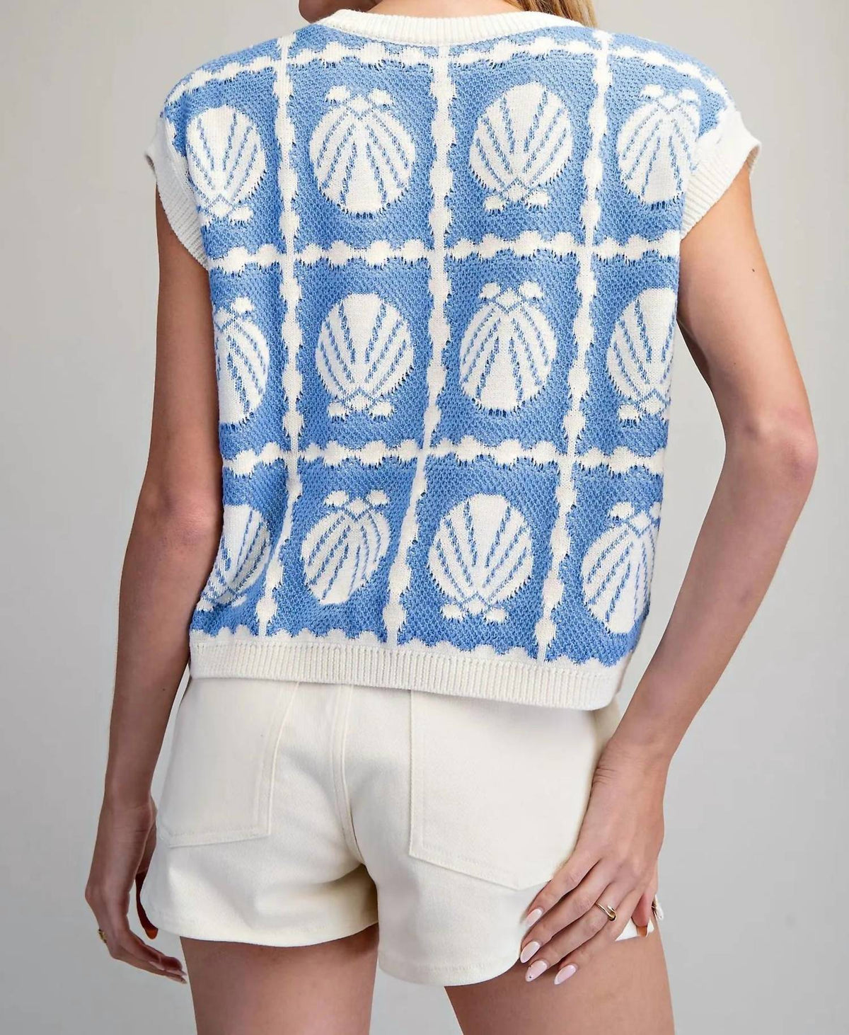 Ee:Some - Shell Sweater Vest