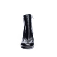 DAVINNA BOOTIE