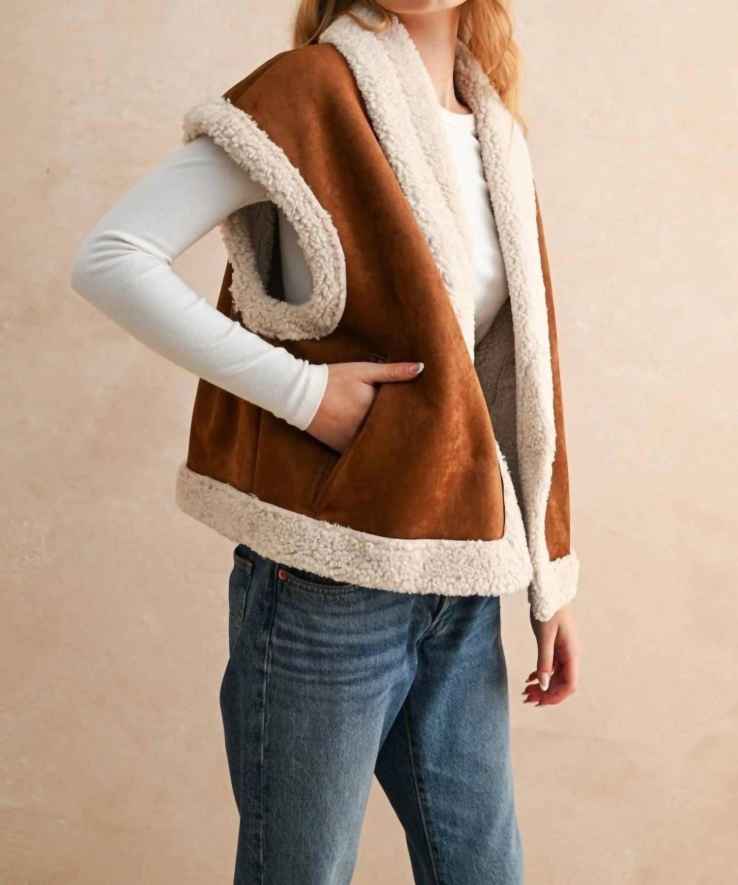 Miou Muse - Sherpa Dreams Contrast Vest