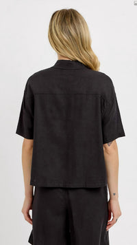 RISEN Half Sleeve Oversize Linen Shirt in black - women's shirt - detail view