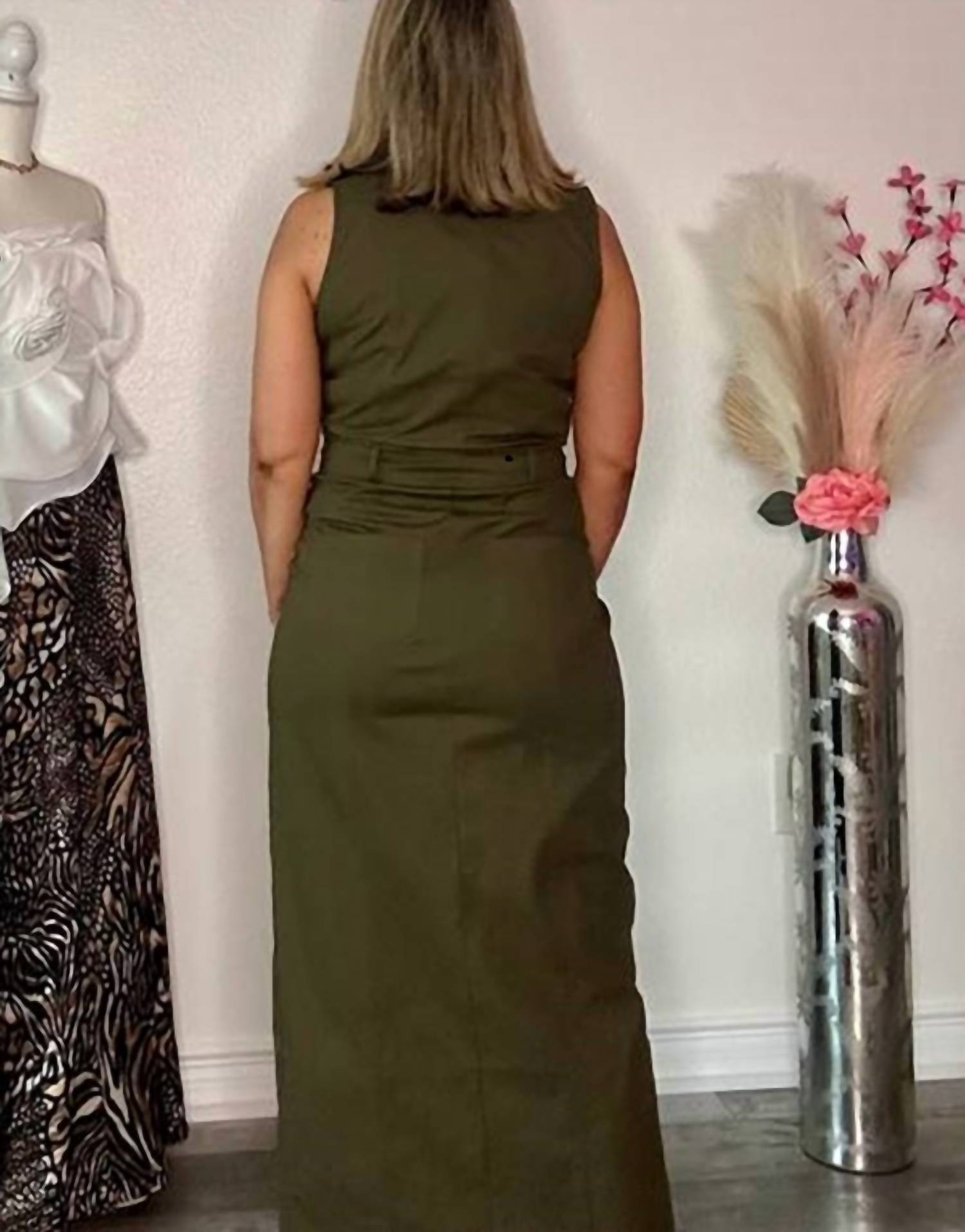 Lizette Collection - Sleeveless Cargo Maxi Dress