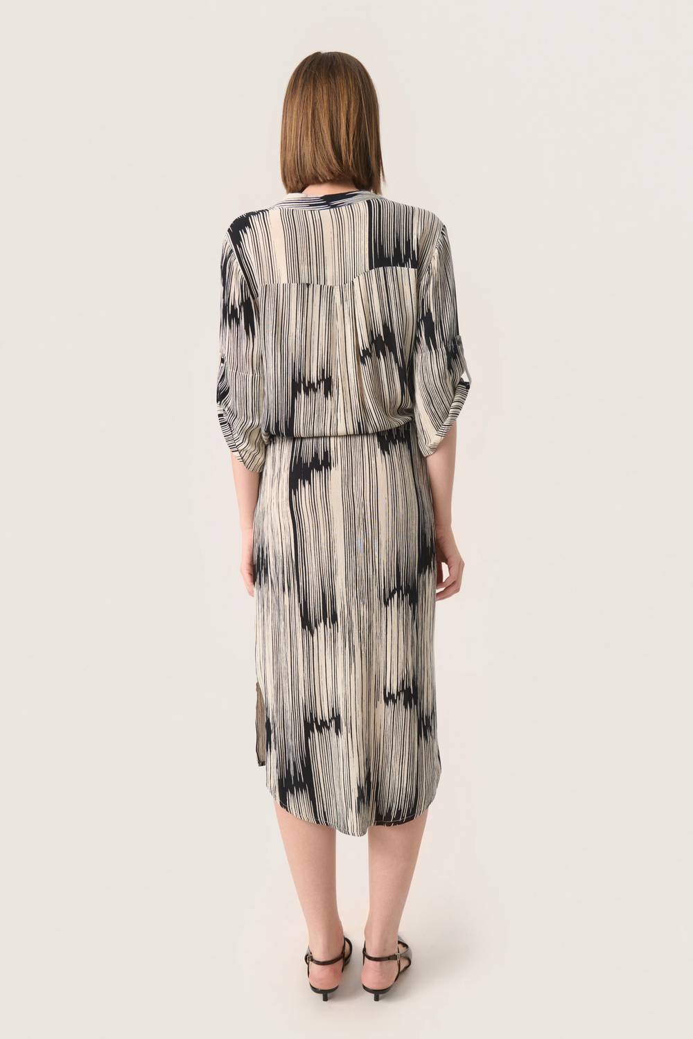 Soaked In Luxury - Zaya Knee-length Half Sleeve Dress