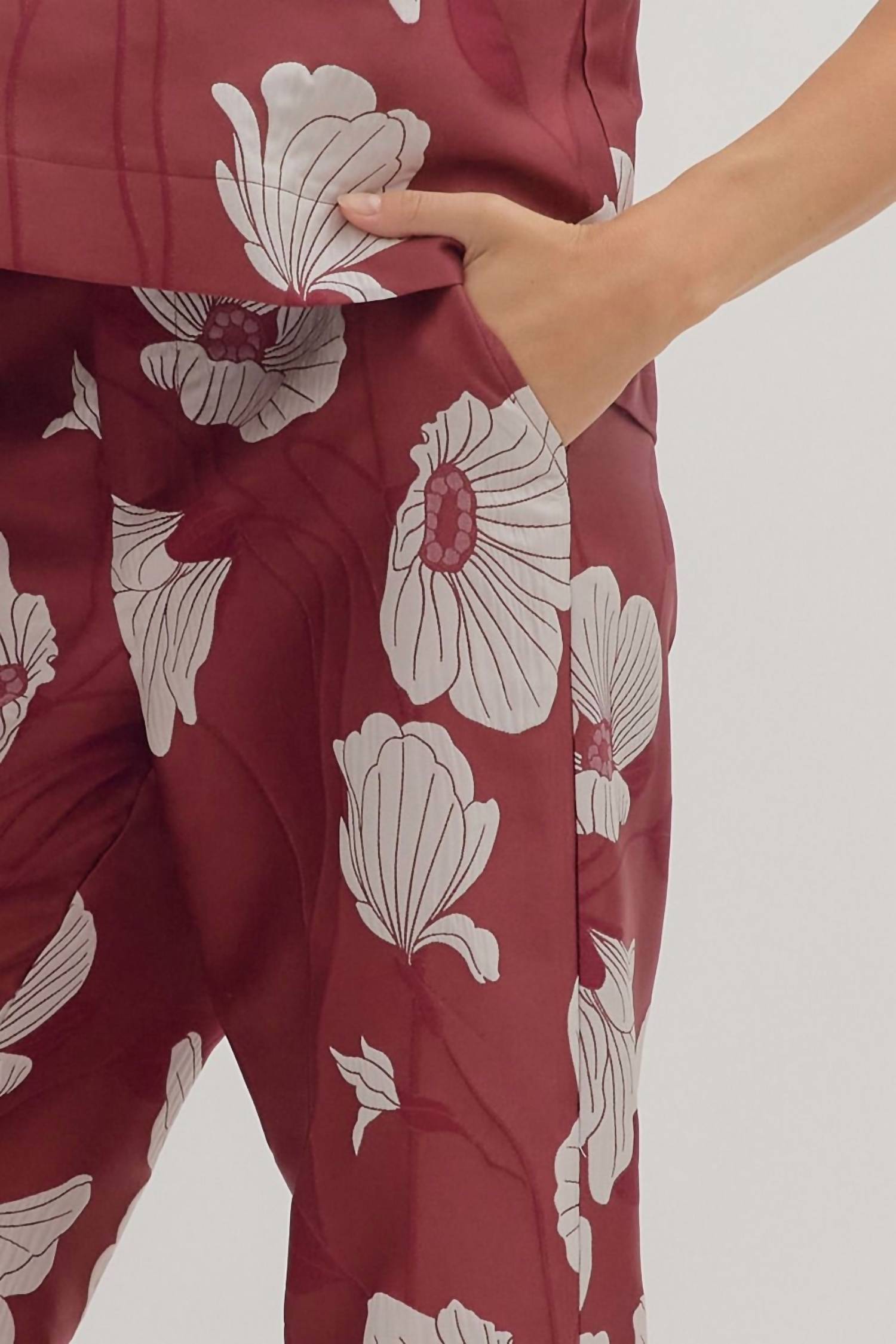 Entro - Woven Floral Wide Leg Pants
