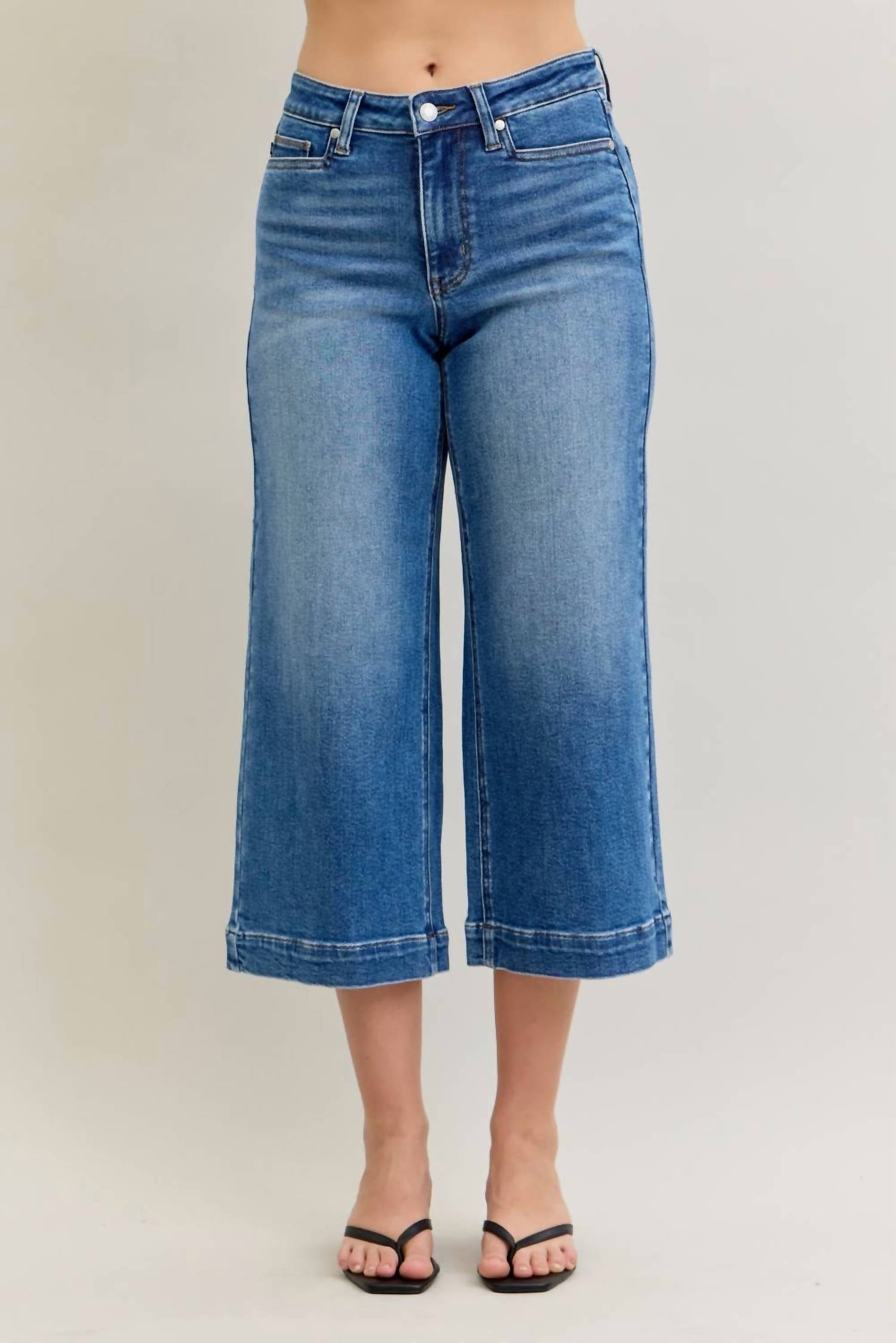Judy Blue - Mid Rise Wide Crop Vintage Jeans