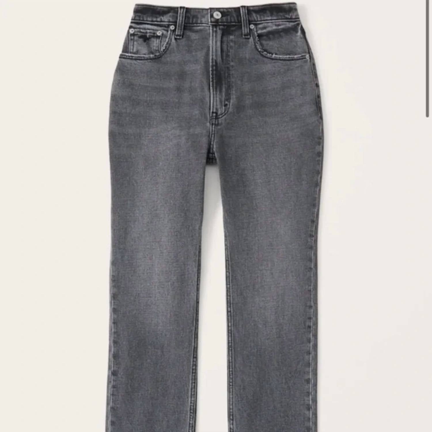 Abercrombie & Fitch - Curve Love Ultra High Rise Ankle Straight Jeans