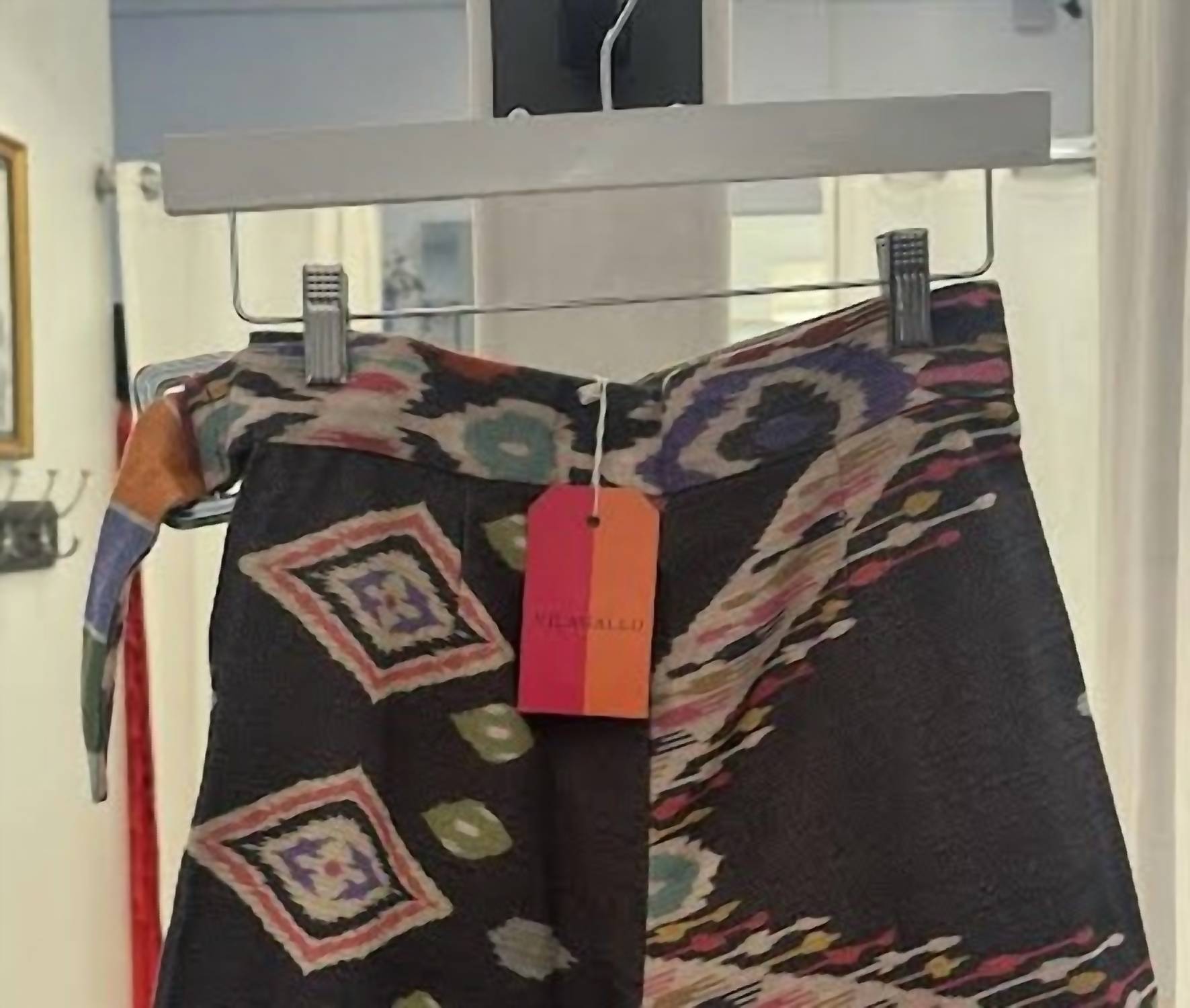 Vilagallo Women's Geometric High-Waisted Shorts in hanoi print - women's shorts - detail view