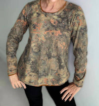 Ethyl - Long Sleeve Sweatshirt