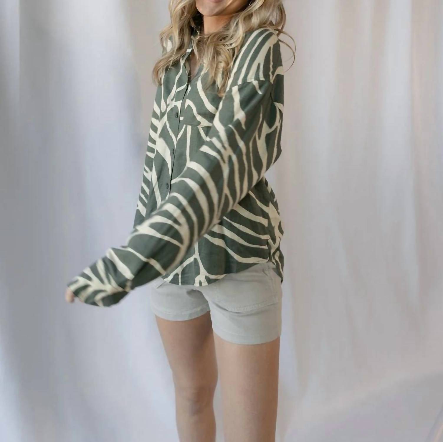 Z Supply - Alfie Tova Palm Button Up Shirt