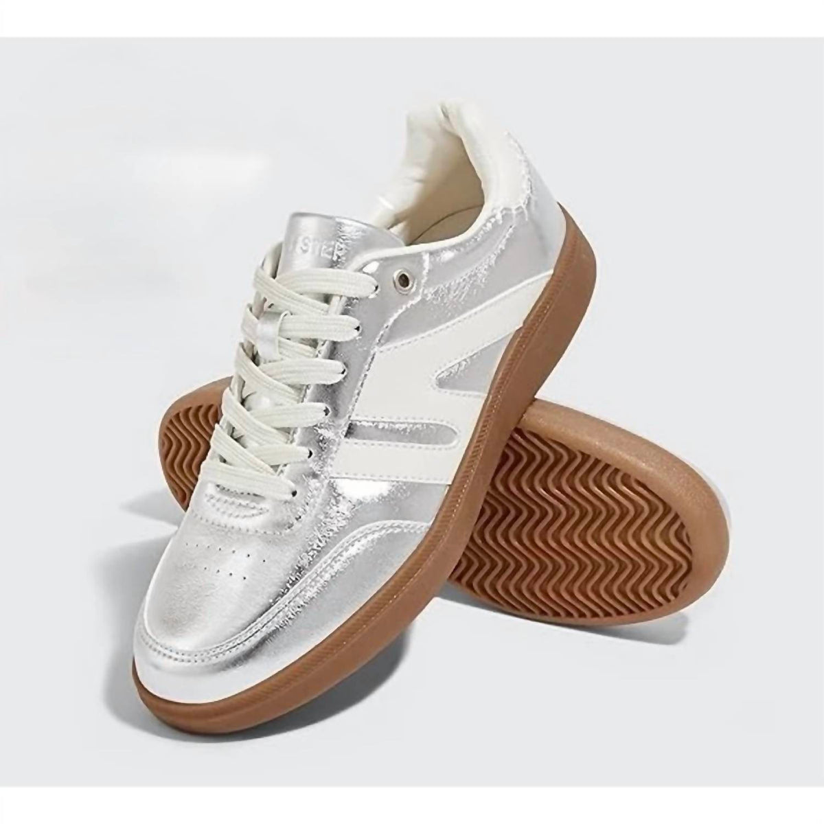 Lucky Step - Women's Lace Up Classic Retro Gum Sole Sneakers