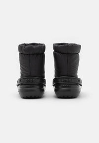 Crocs - Women's Classic Lined Neo Puff Boots