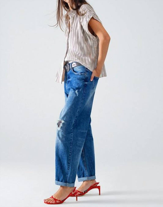 Q2 - Distressed Straight Leg Jeans