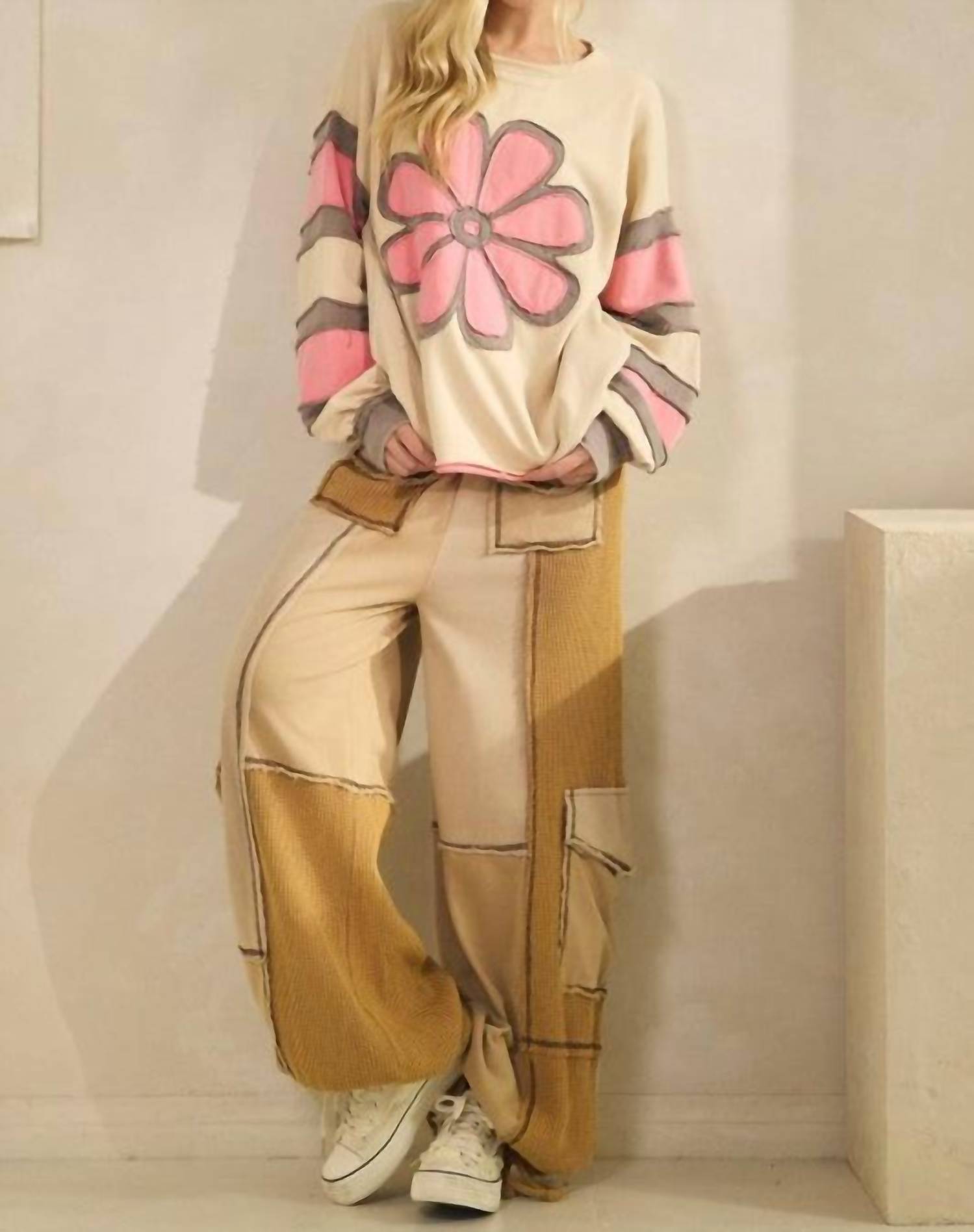 Sage+Fig - Groovy Bloom Pullover