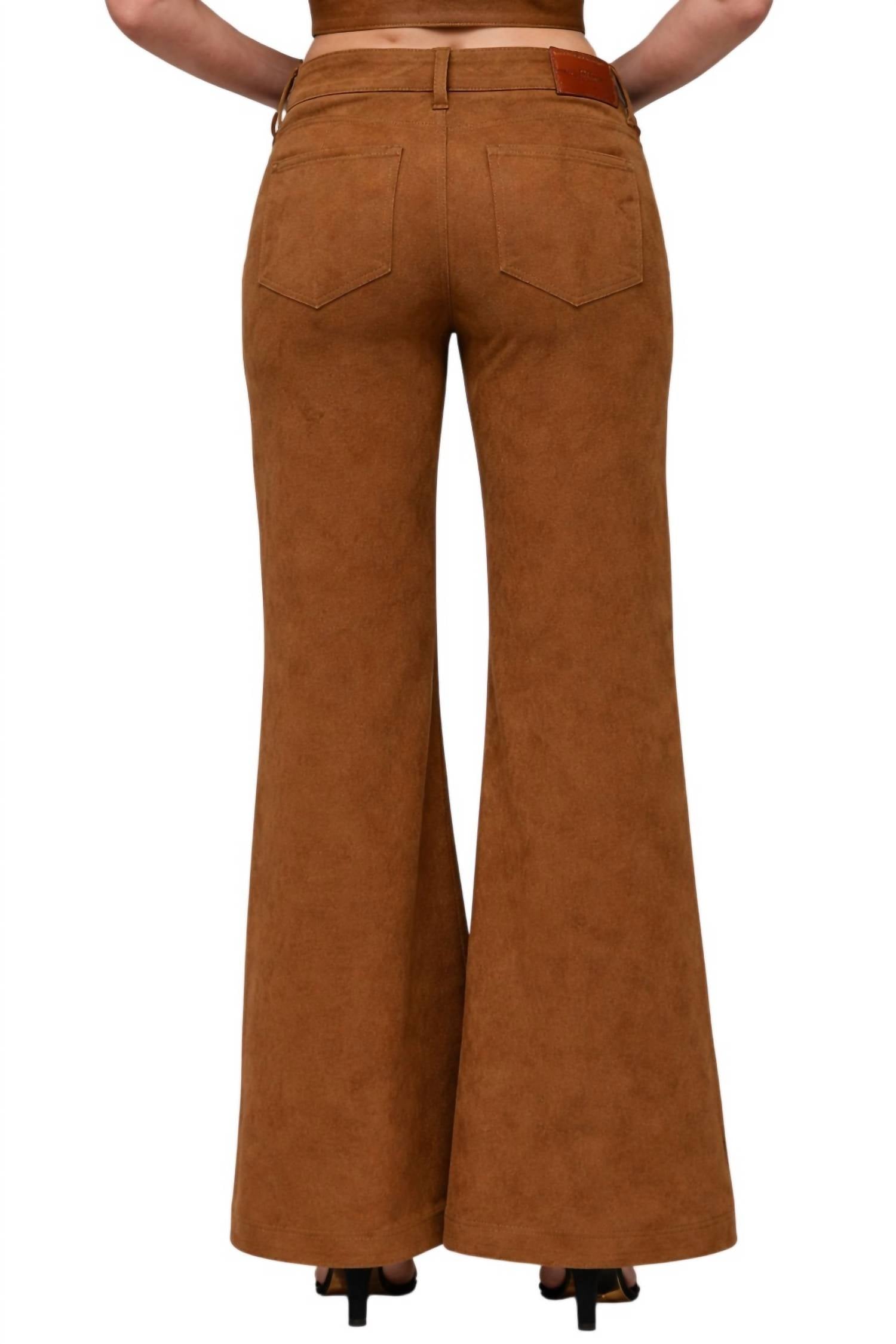 HIDDEN Happi Comfort Flared Jeans in suede caramel - women's jeans - detail view