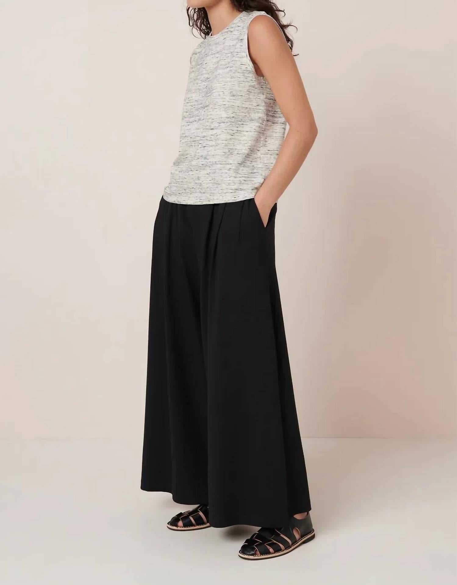 Kowtow - Sleeveless Singlet Top