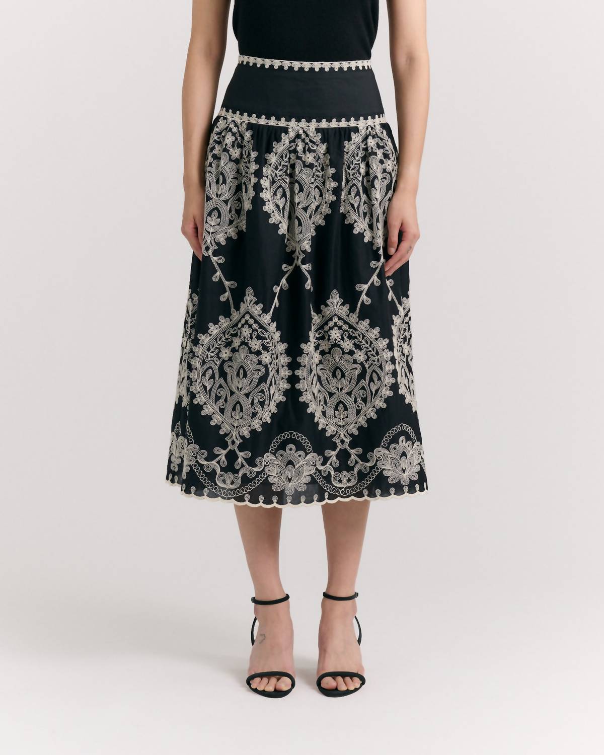 Cartolina Nantucket Georgia Midi Skirt in noir - women's skirt