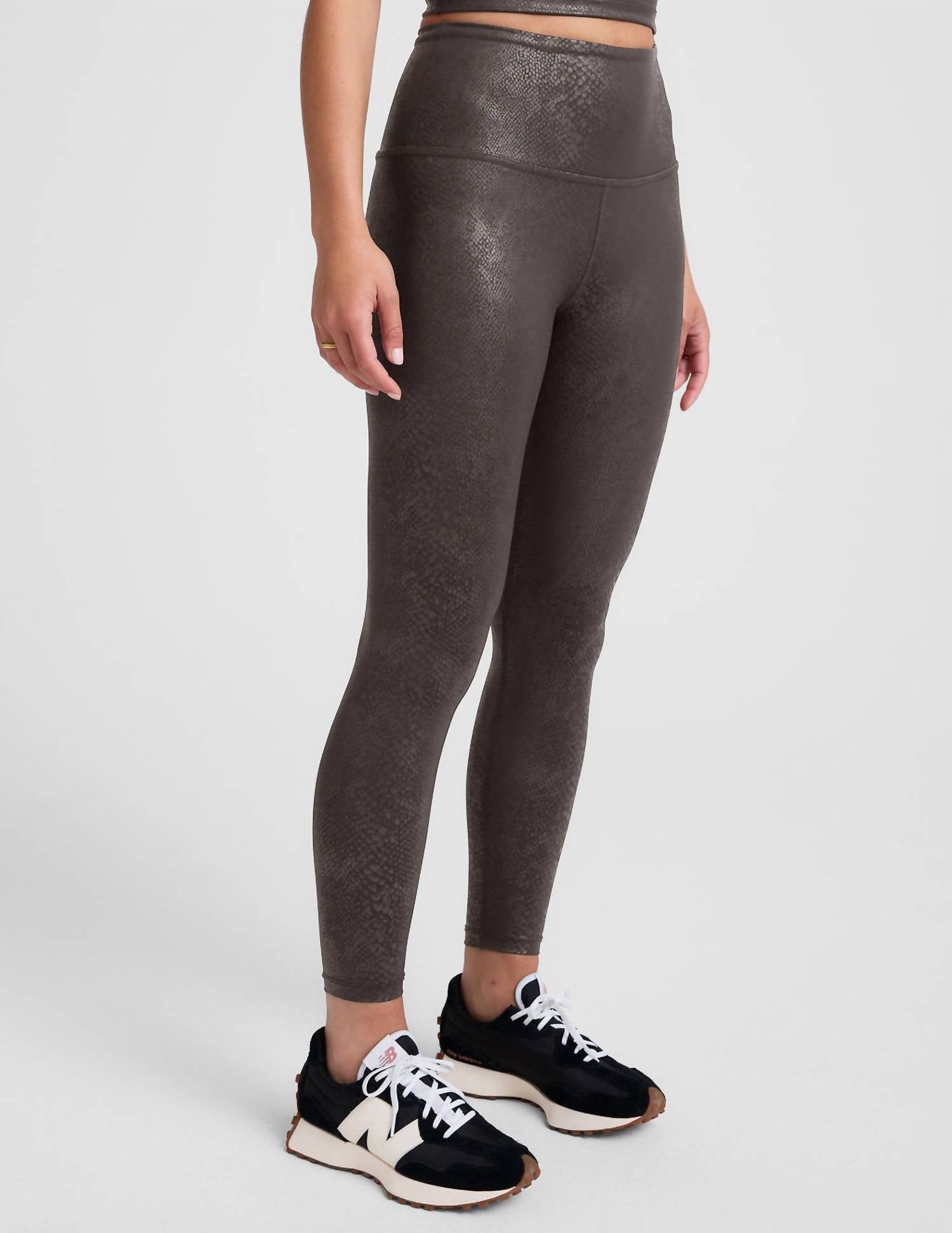 Beyond Yoga - Powershine Viper High Waisted Midi Legging