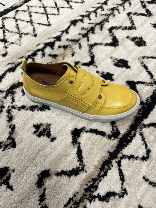 Bueno - Women's Relax Slip-on Sneaker