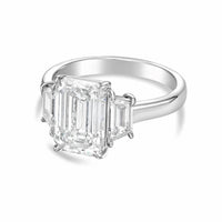 Diana M Jewels - Women's Emerald Lab-Grown Diamond Ring (6.00 Ct) - Elegant