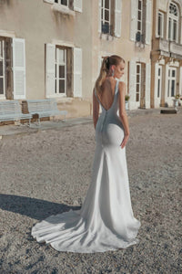 Justin Alexander - Slit Wedding Gown