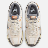 Nike - Men Zoom Vomero 5 Shoes