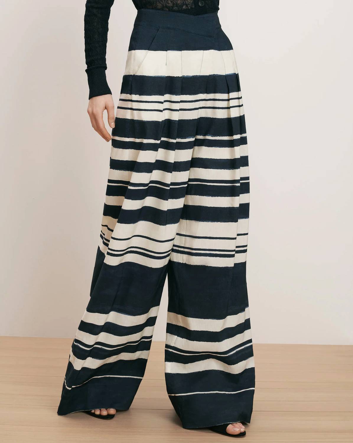 Veronica Beard - Heron Crossover Waistband Pants