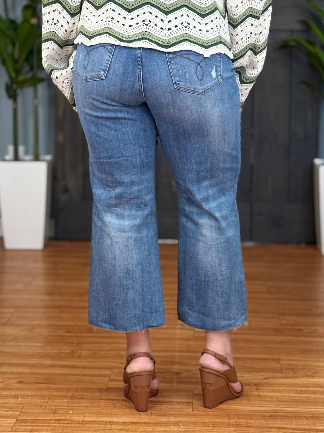 Judy Blue - Backyard Barbecue Cropped Jeans