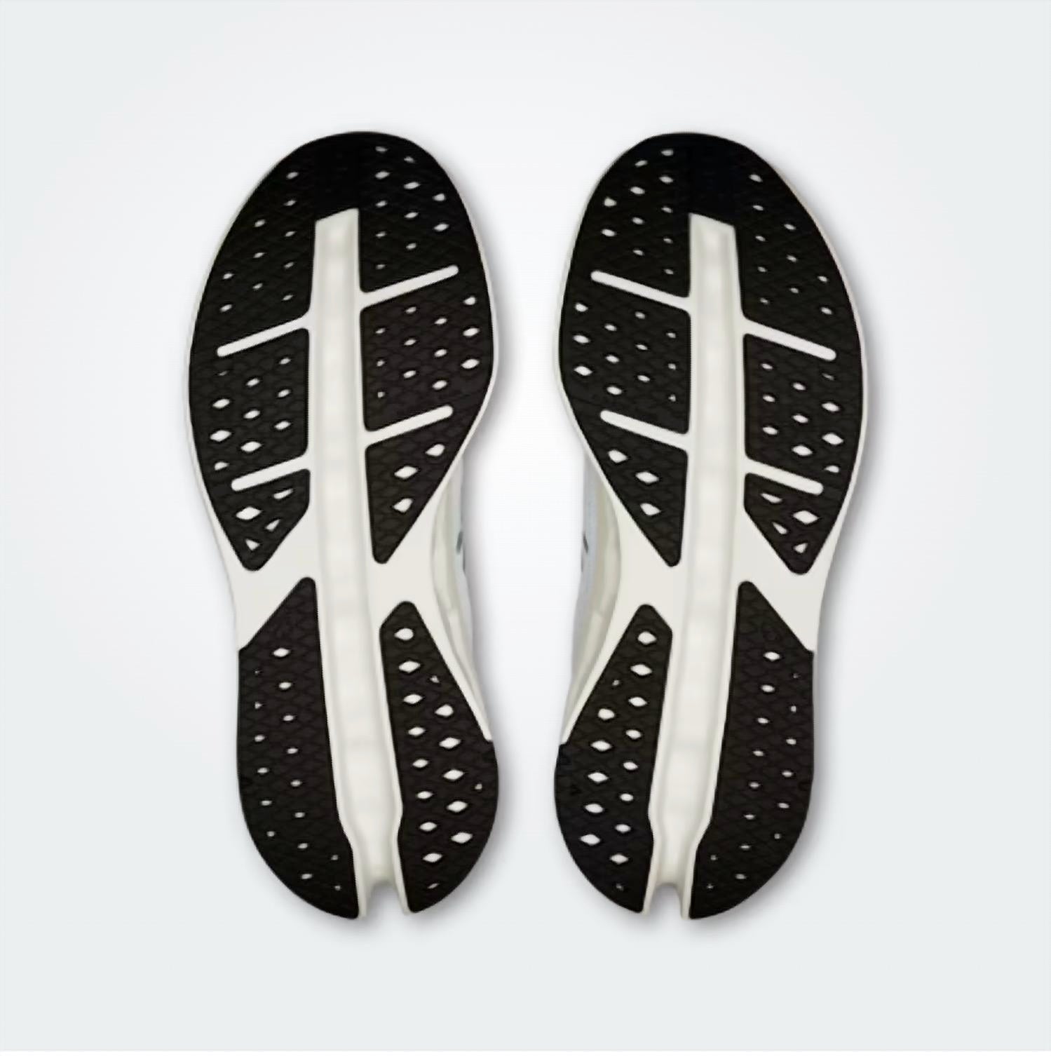 On - Women's Cloudsurfer Max Sneakers