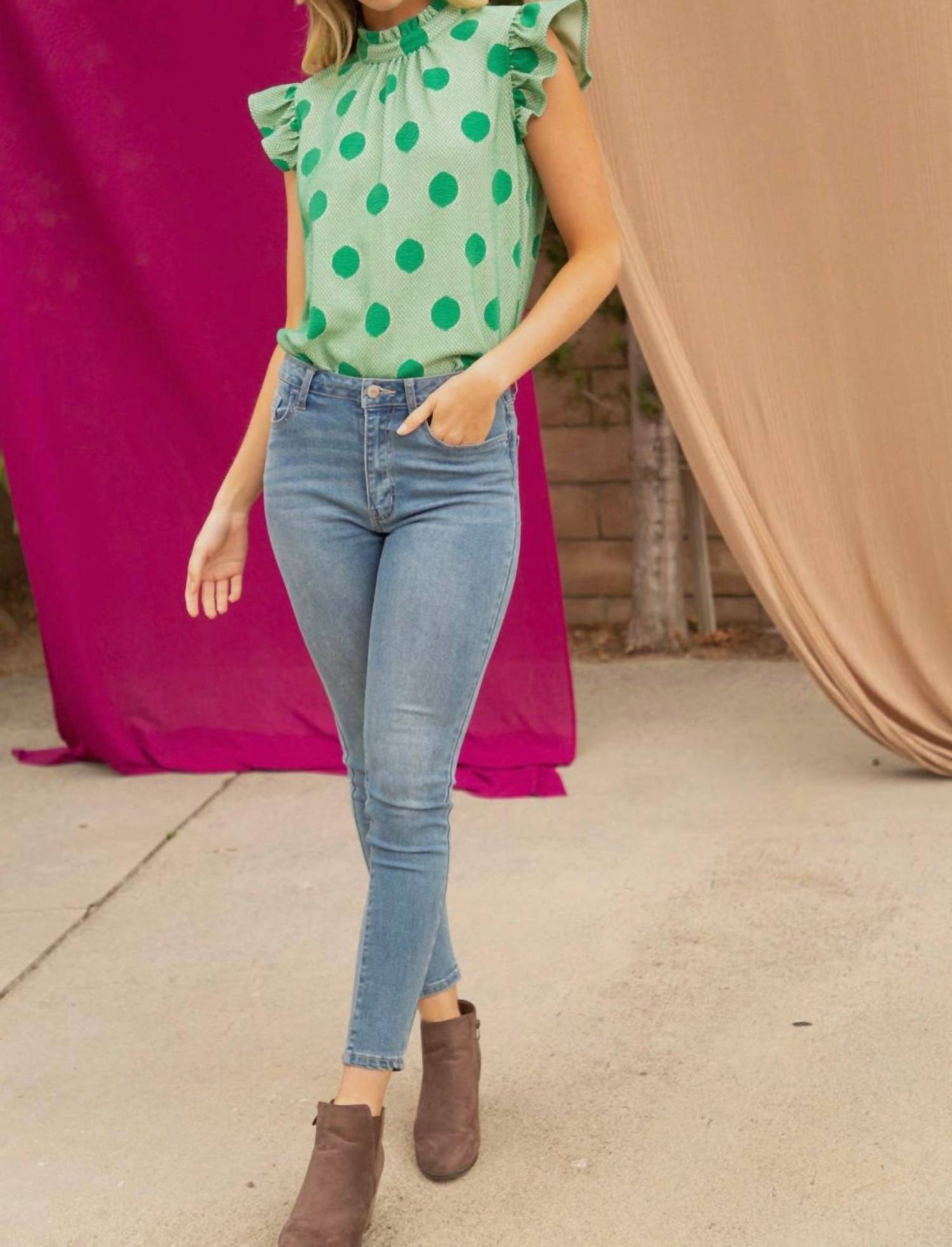 Voy - Polka Dot Tie Back Knit Top