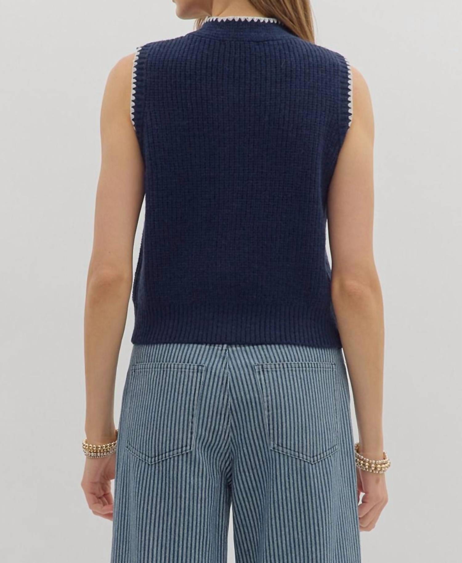 Entro - Neck Bow Sleeveless Top