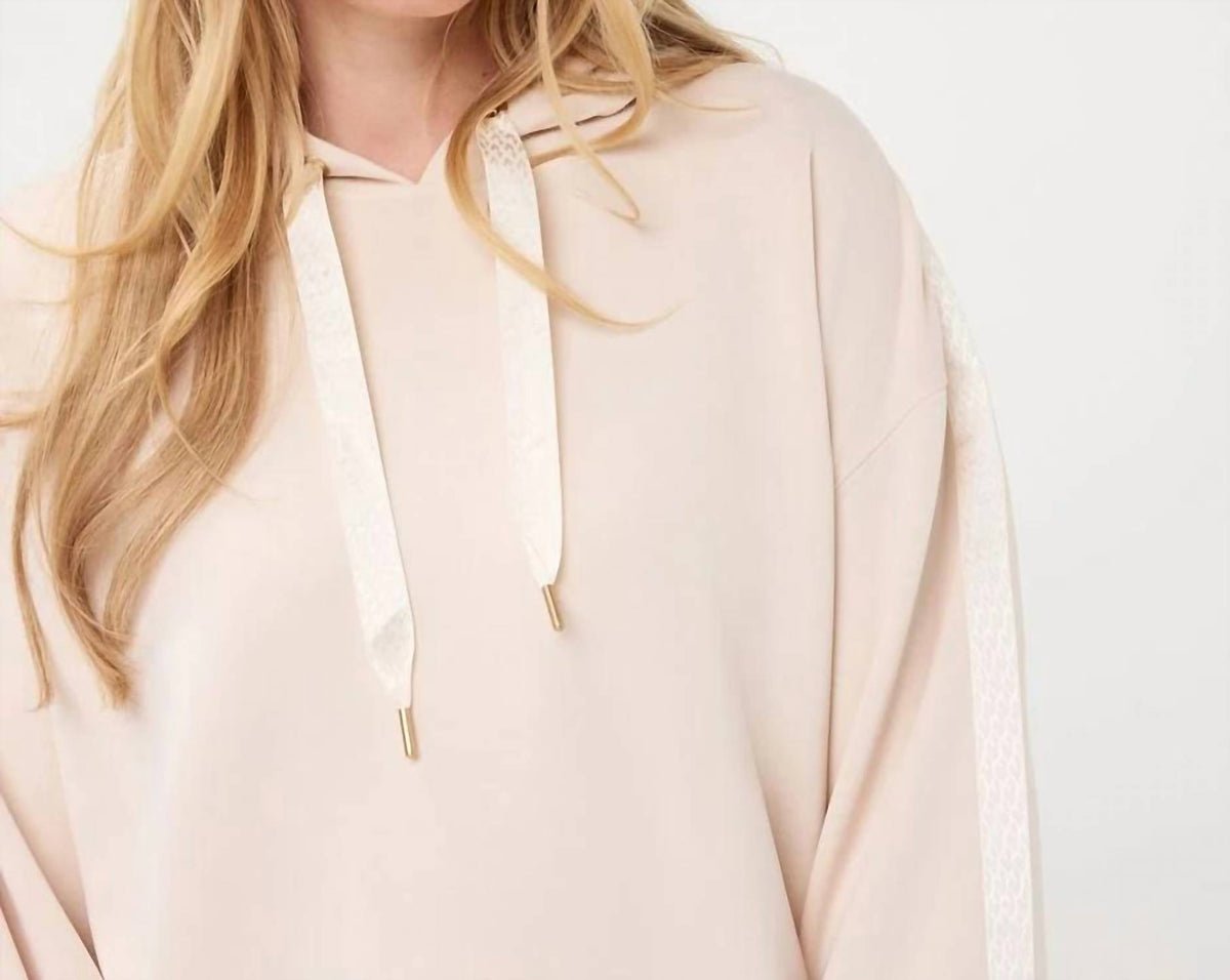 Esqualo - Cloud Hooded Top