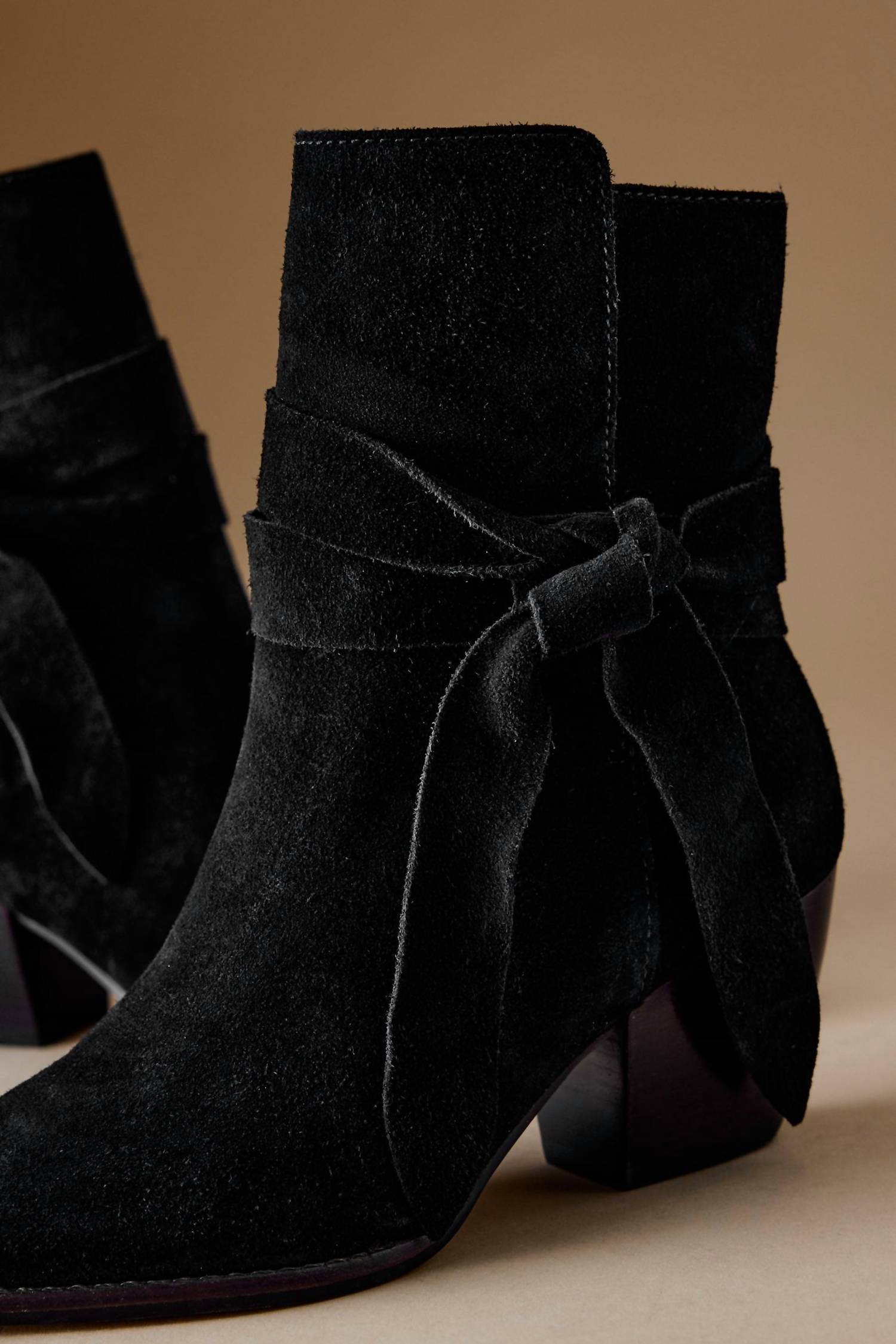 Matisse - Women's Colton Suede Bow Boots