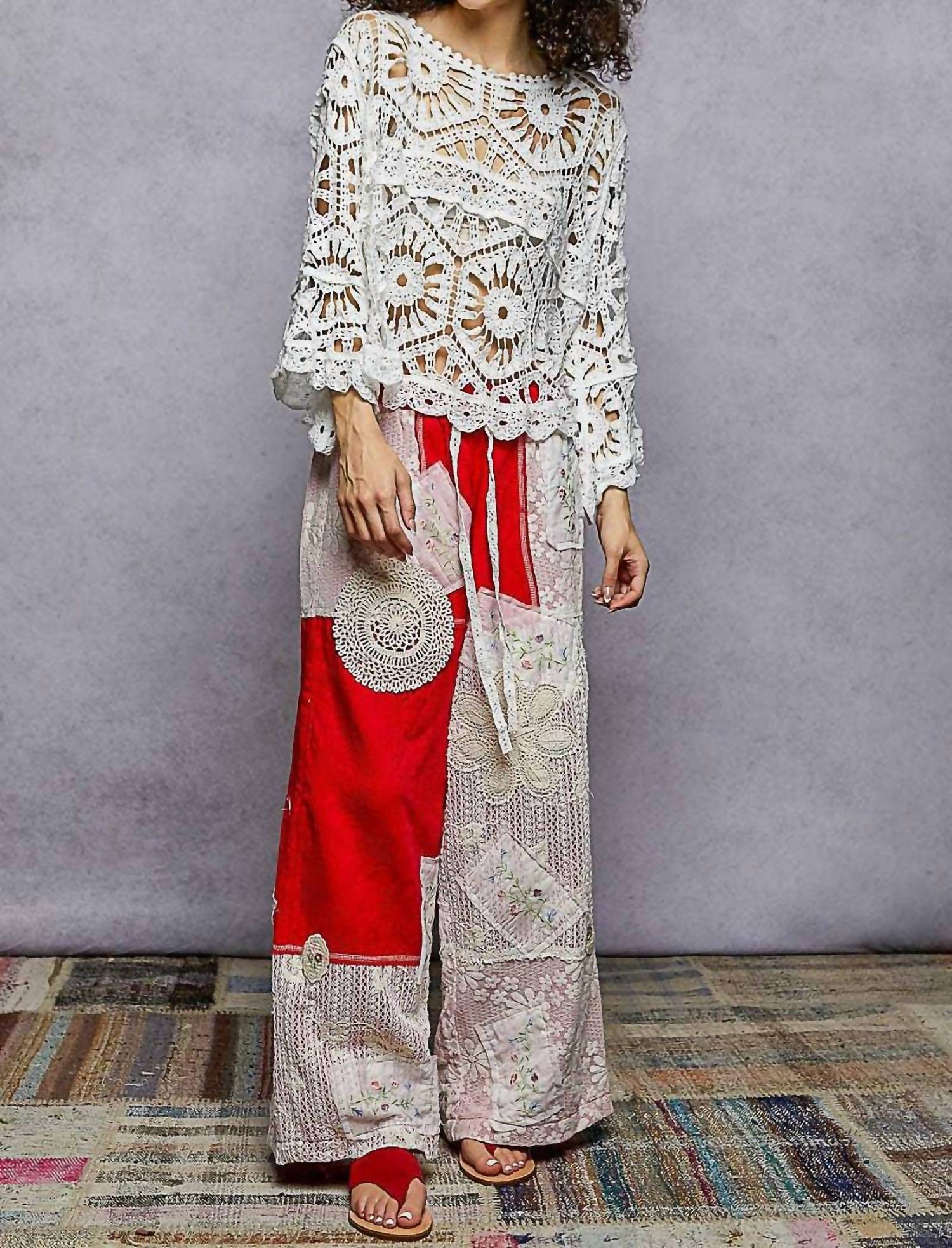 Pol - Round Neck Crochet Cropped Top