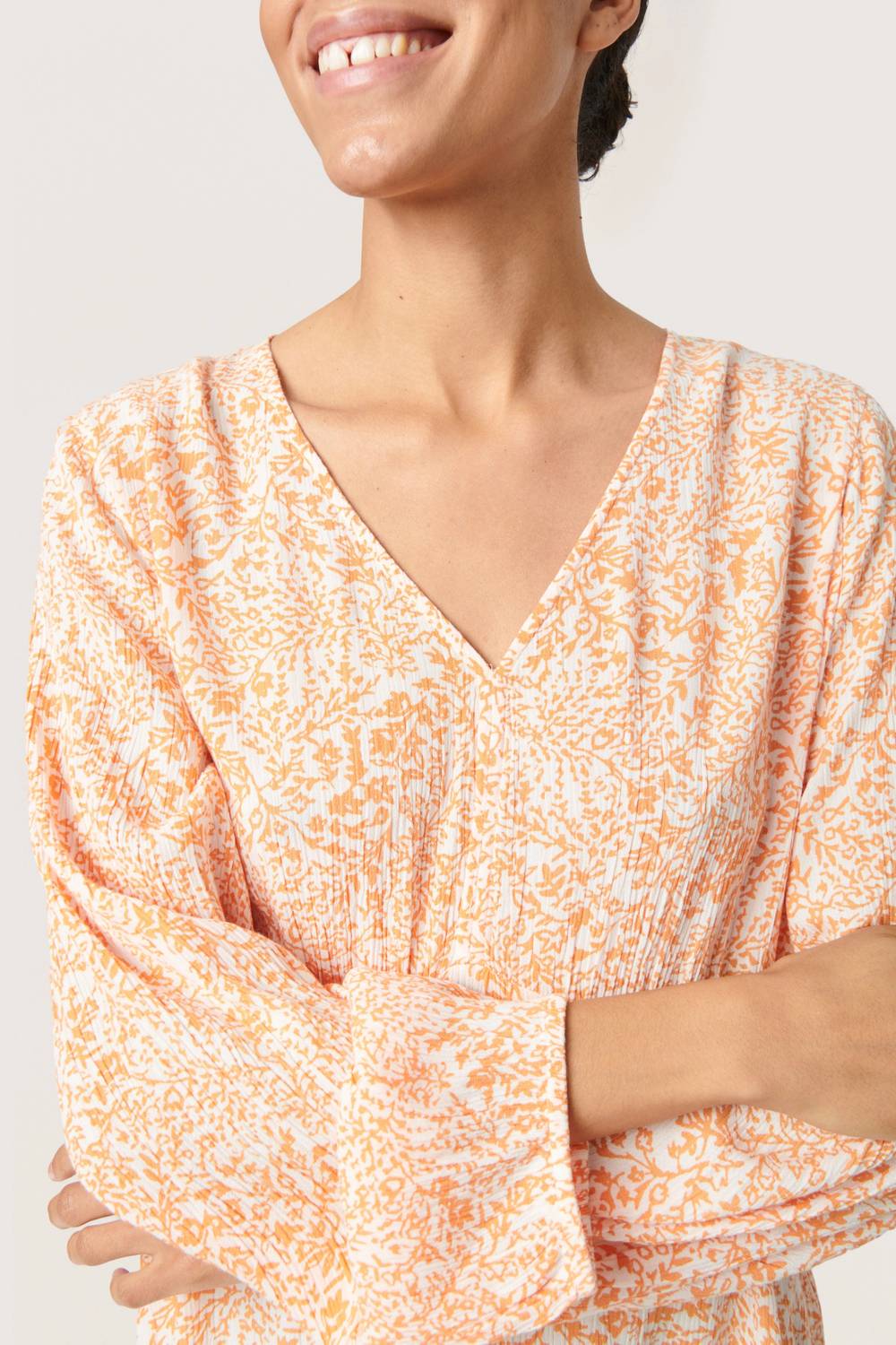 Soaked In Luxury - Zaya Knee-length Long Sleeve Midi Dress