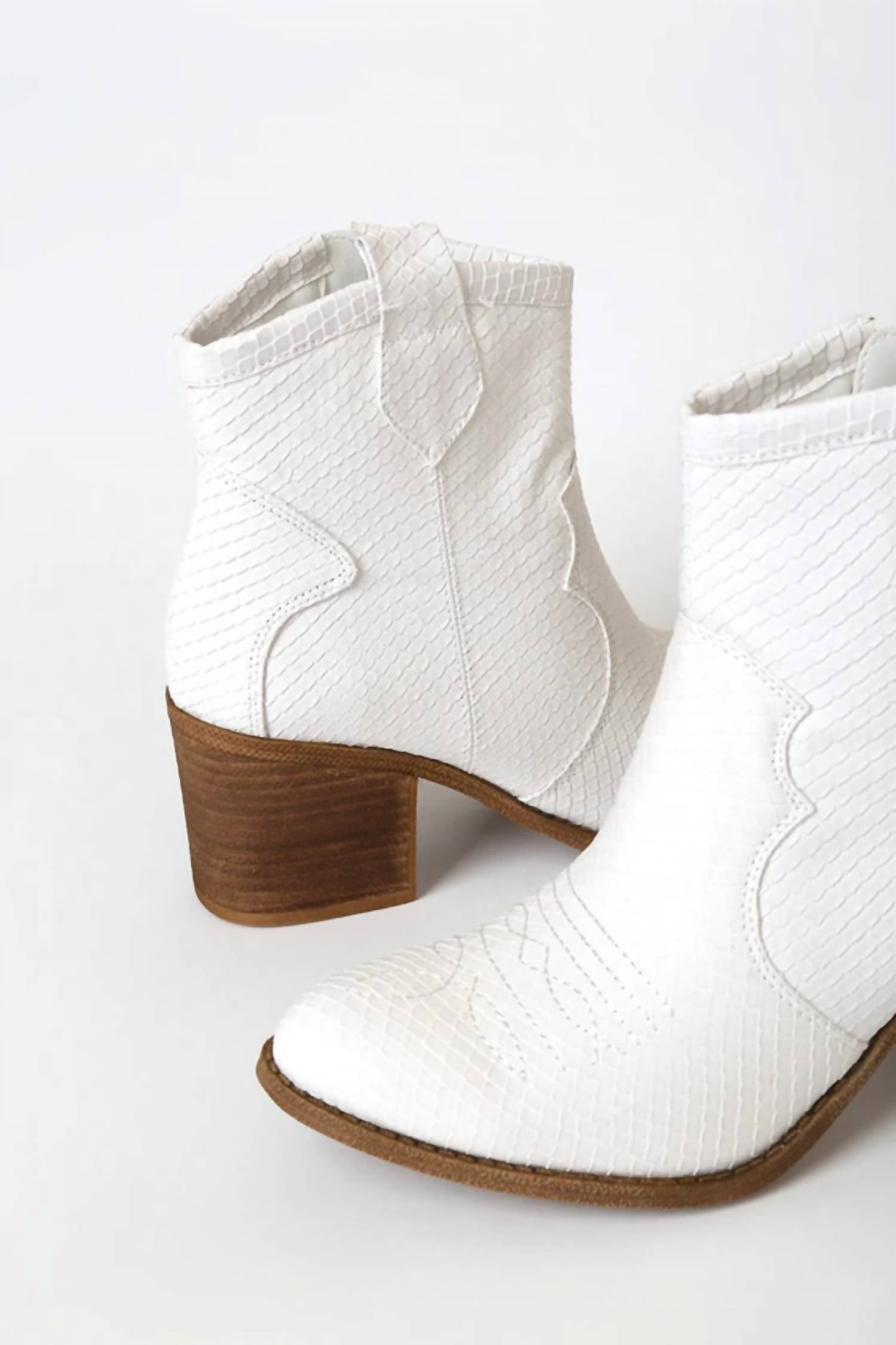 Dirty Laundry - Women's Snake Attack Booties