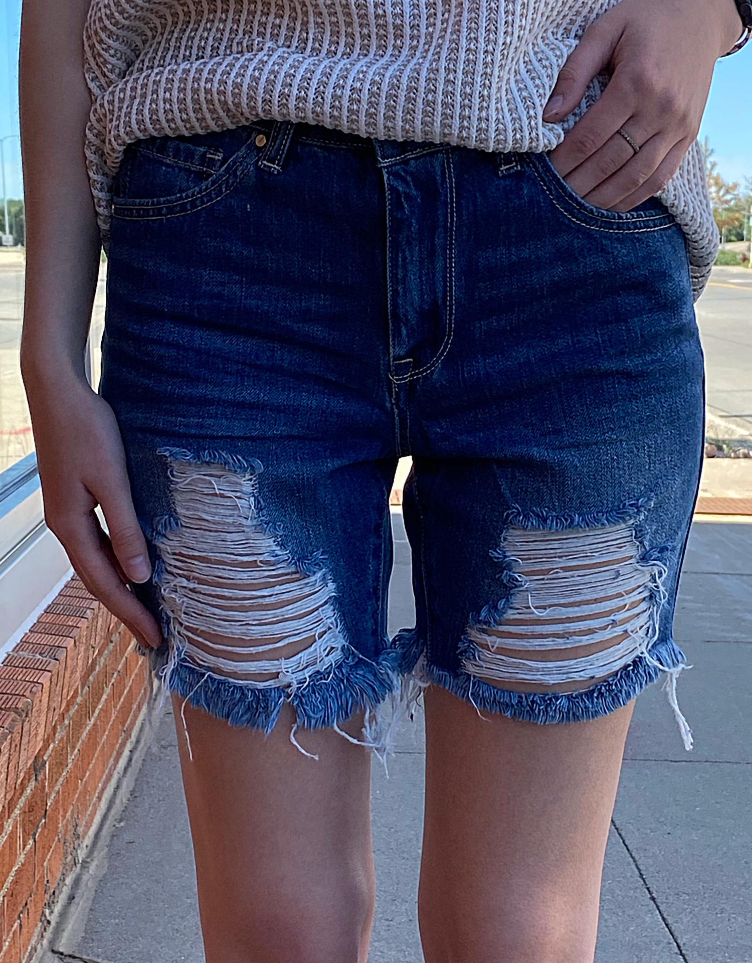 C'Est Toi - Destructed Mom Fit Frayed Short