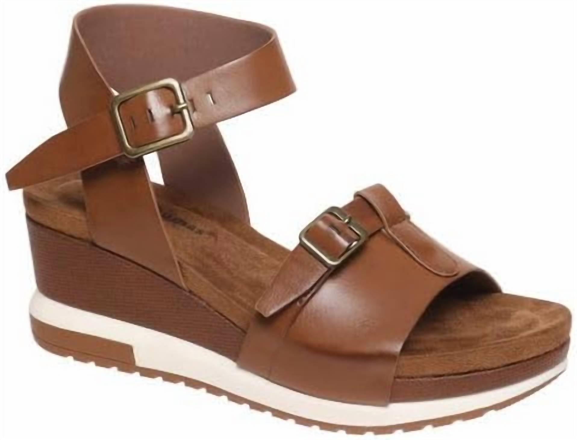 Pierre Dumas - Women's Lyra-8 Wedge Sandal