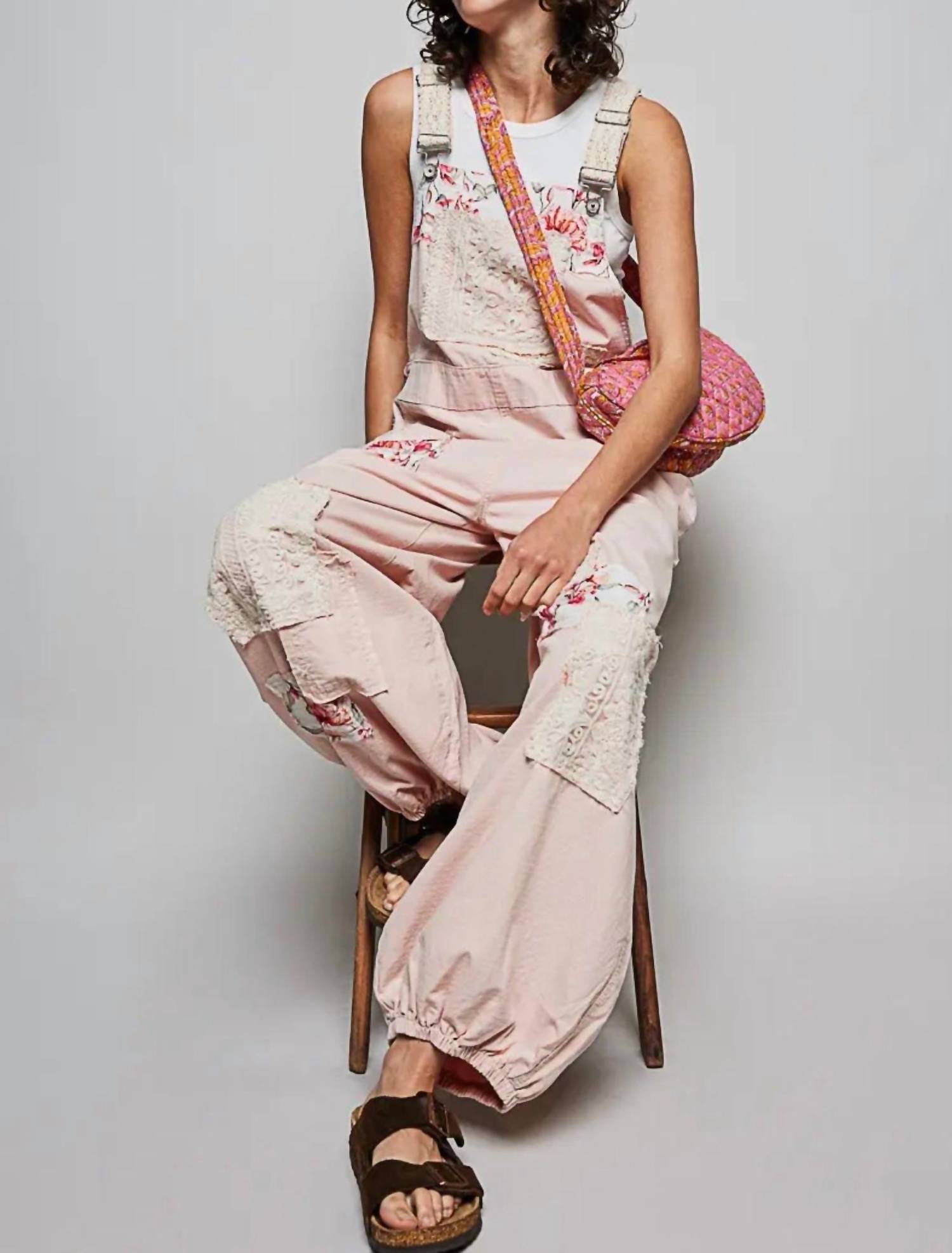 POL Floral Jumpsuit in pink - women's pants - view 5