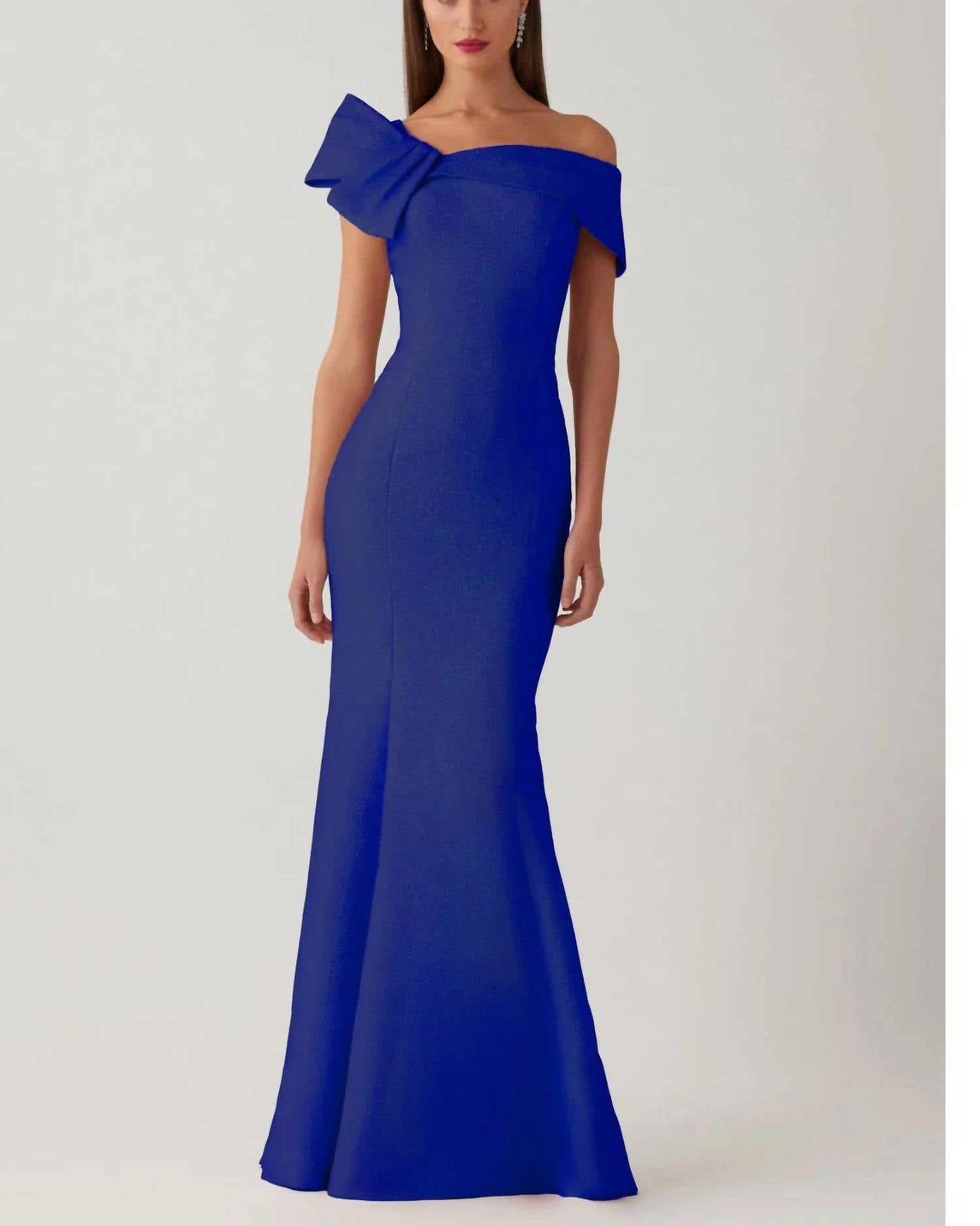 Teri Jon - Metallic Asymmetric Neck Bow Shoulder Gown