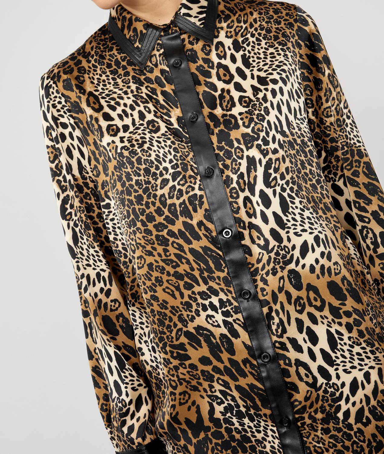 Frank Lyman - Animal-print Buttoned Shirt