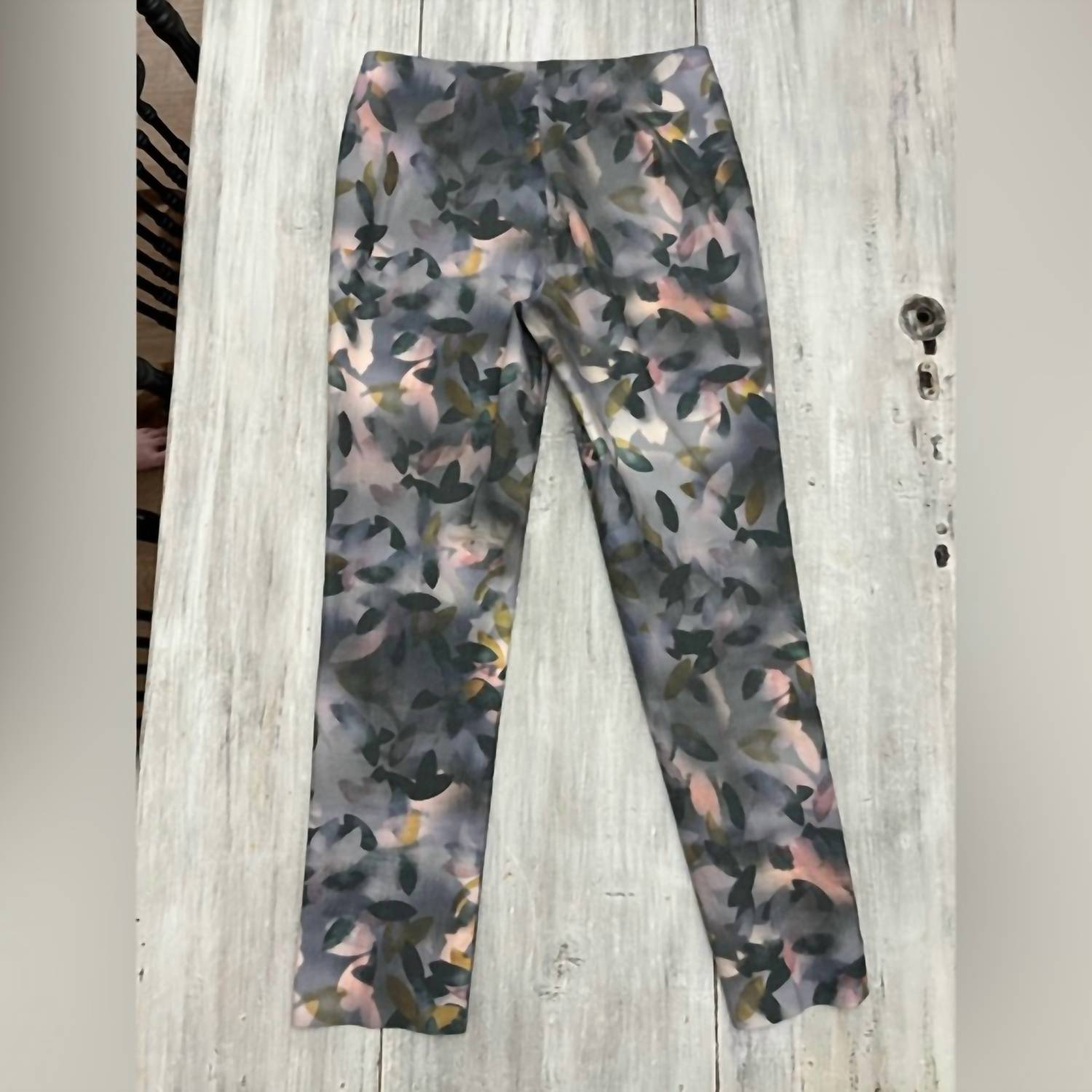 Estelle And Finn - Women's Floral Zip Front Ankle Pants