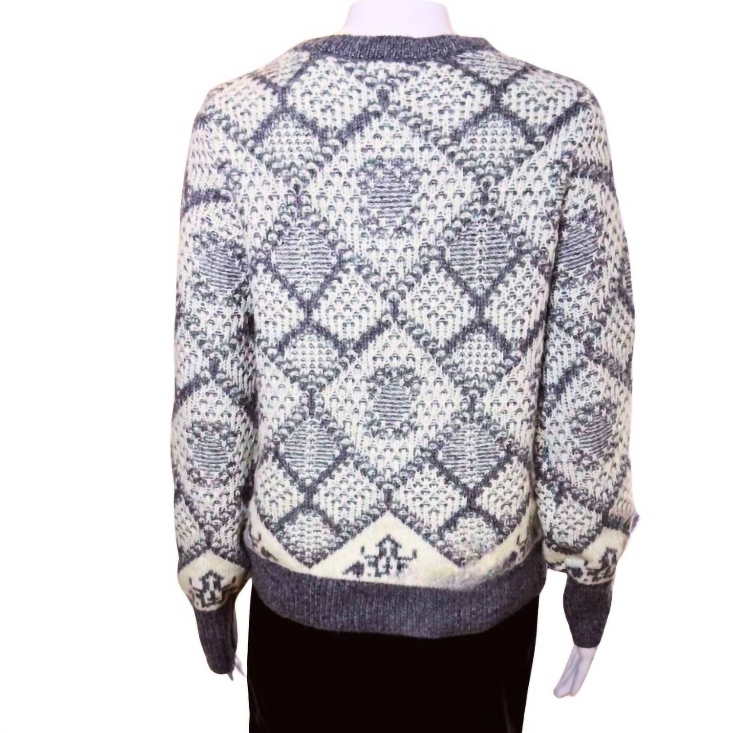 T Tahari - Women's Long Sleeve Crew Neck Sweater