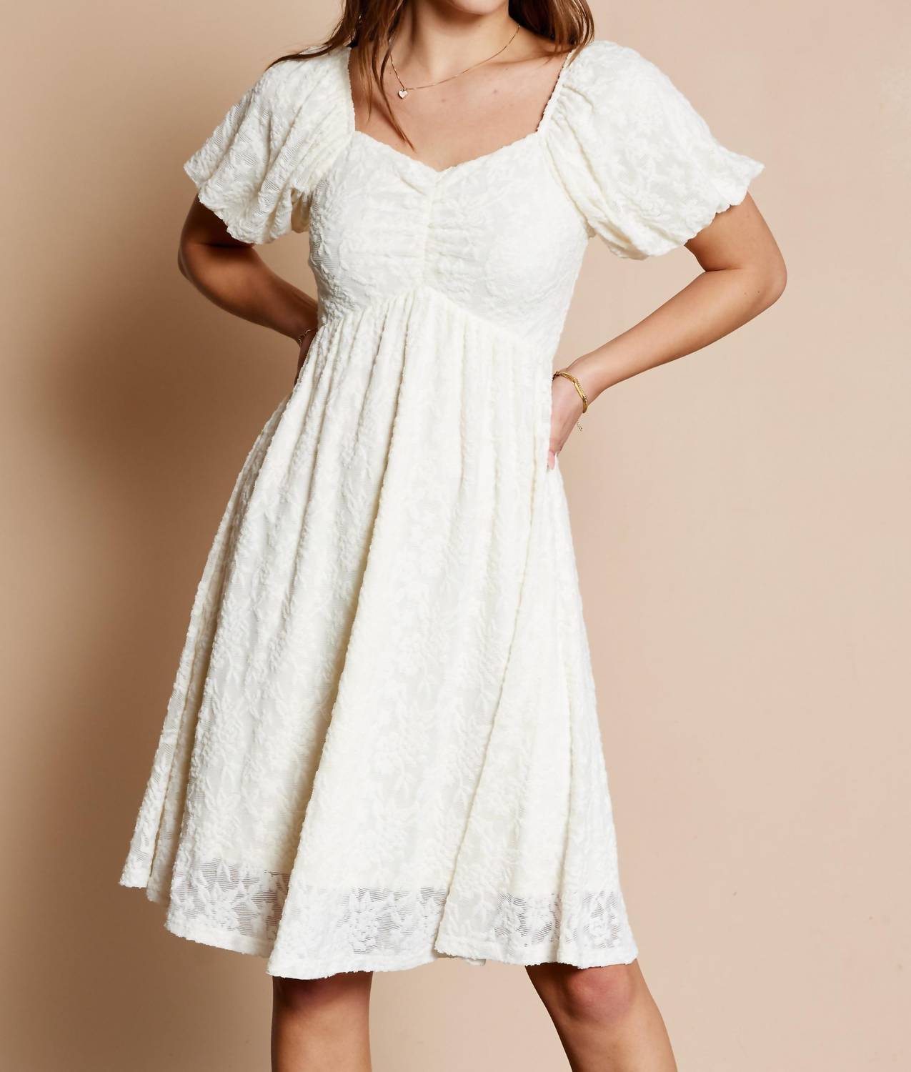 Tea N Rose - Stretch Lace Sweetheart Neckline Dress