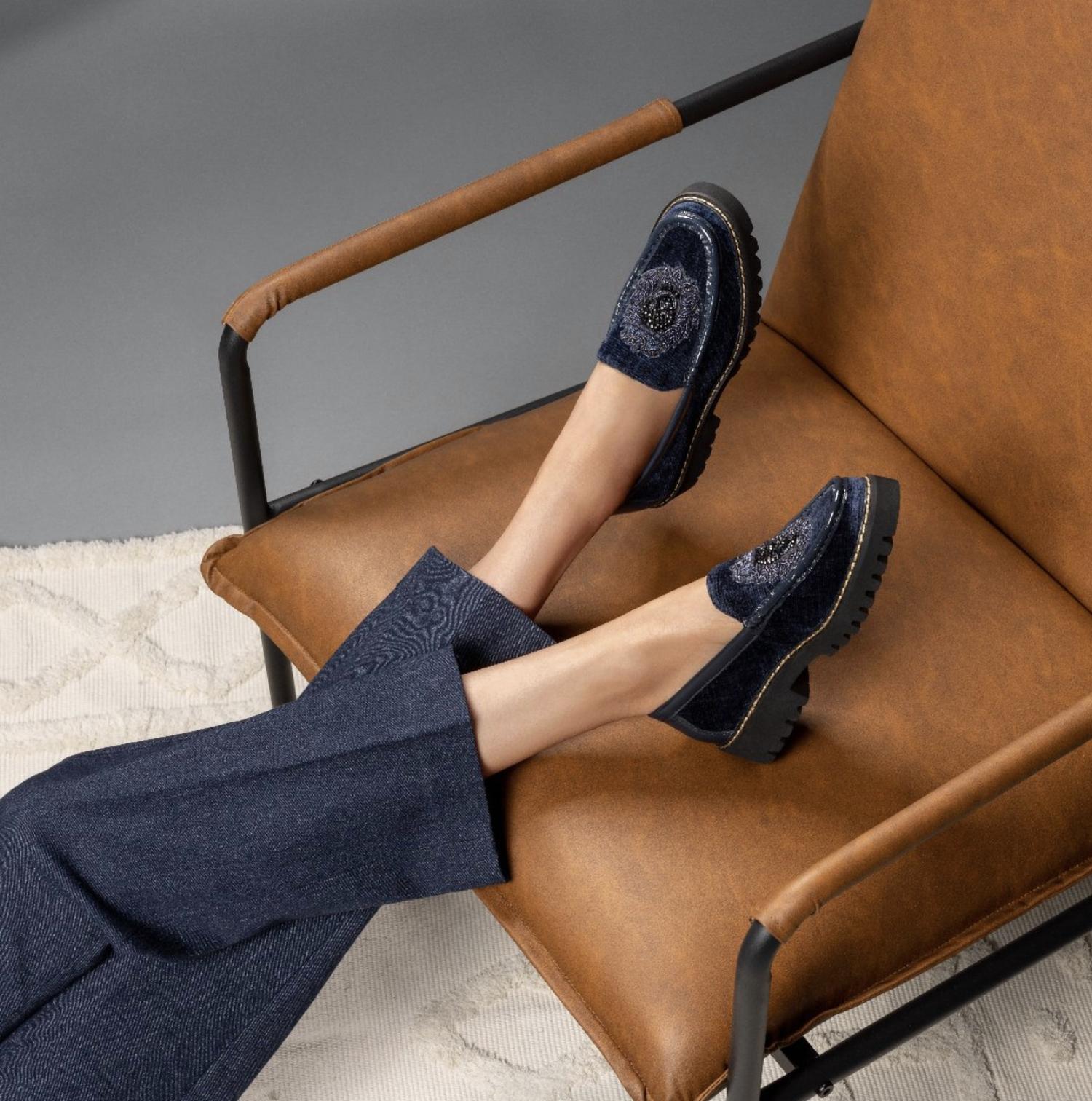 DONALD PLINER Women's Hope Loafers in blue navy - women's flats - view 4