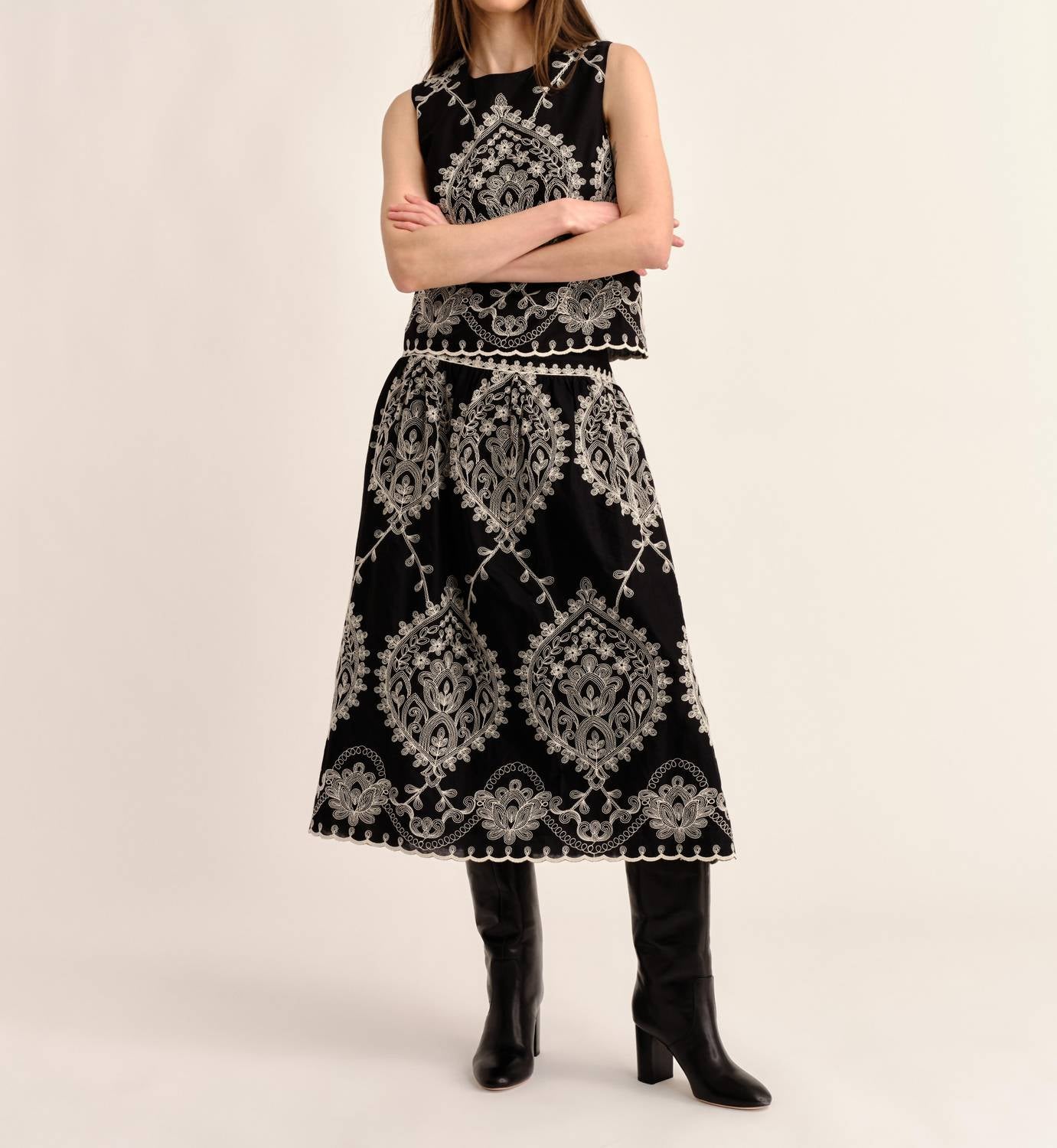 Cartolina Nantucket Georgia Midi Skirt in noir - women's skirt - alternate view